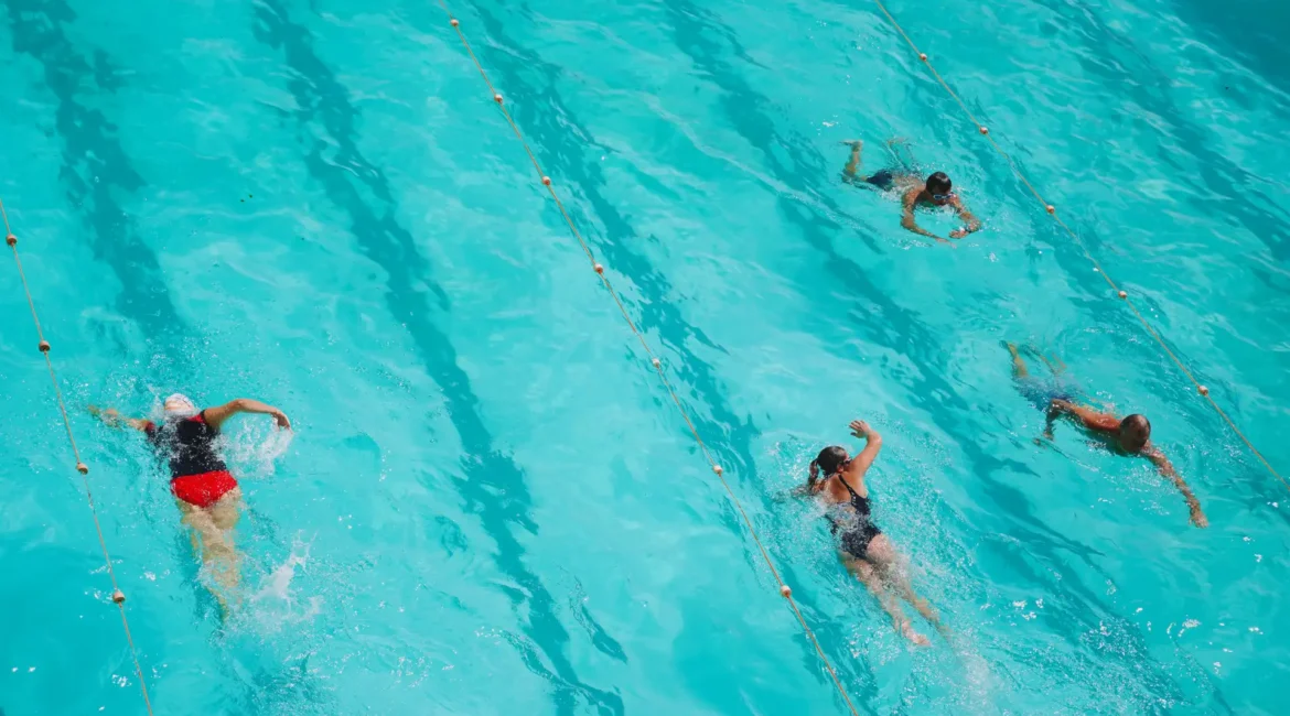 Schwimmbad-öffentliche-innovative-öffentliche Beschaffung